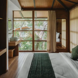 Copy of CCC08122-HDR (1)