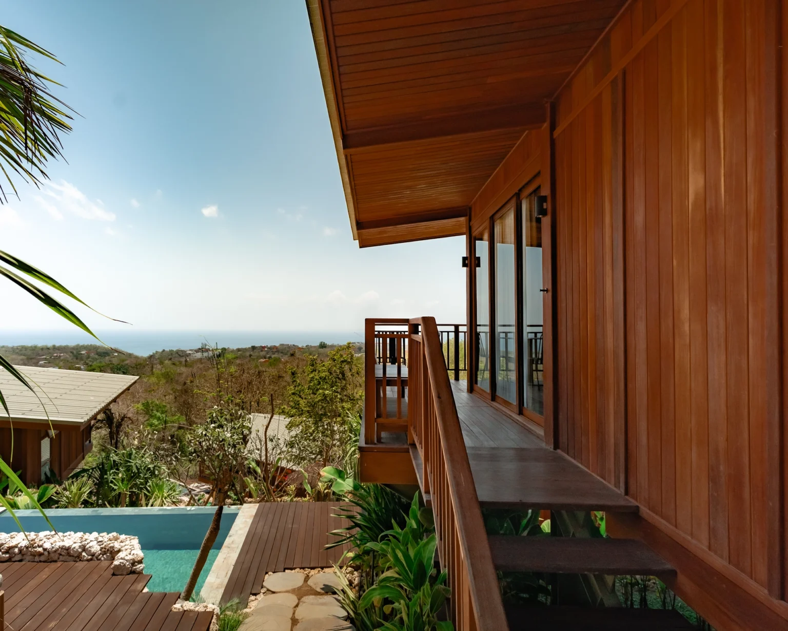 EXTERIOR-6 (1)
